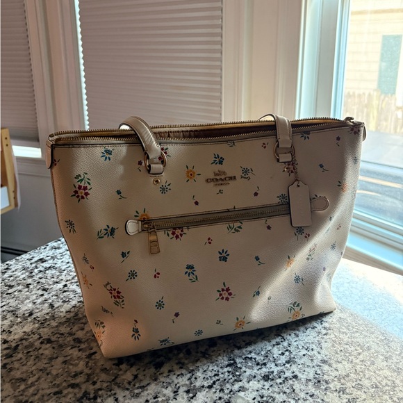 Coach Floral Print Tote Bag Limited Edition Large Shoulder Bag - Picture 2 of 7